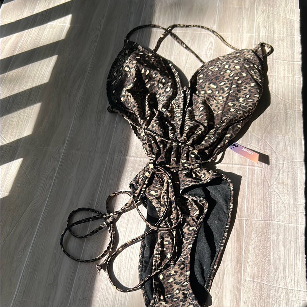 Molybell Super Flirty Leopard One-Piece Swimsuit Size XL